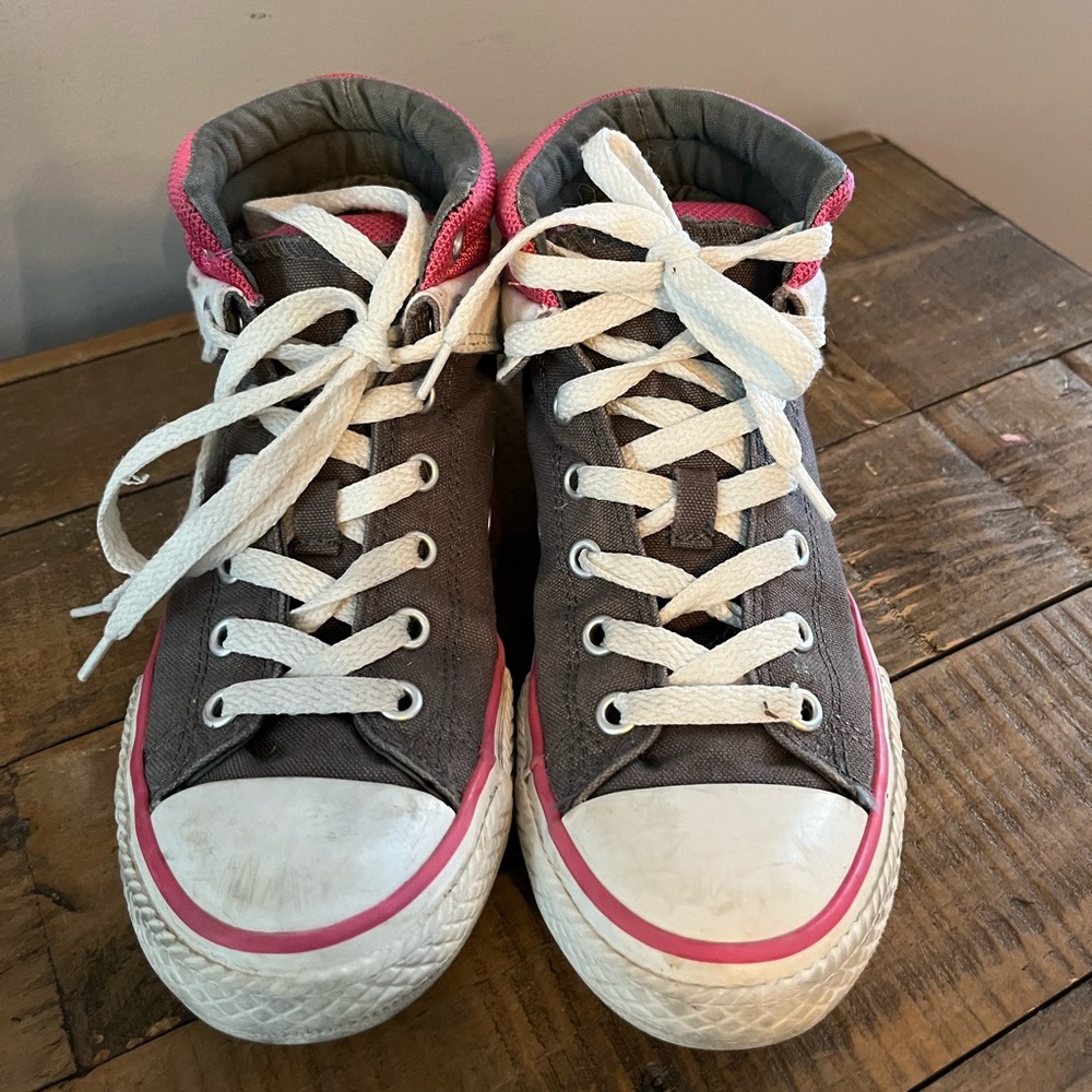 Size 3 youth converse